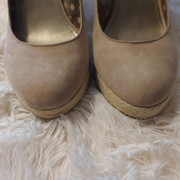 Fergalicious Wedges - Picture 3 of 3